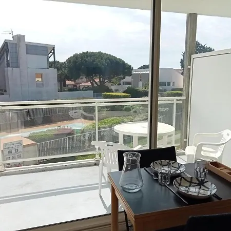 Avec Balcon A - Fr-1-551-9 La Rochelle (Charente-Maritime)